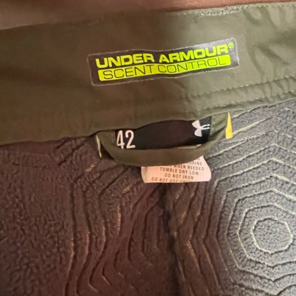 Under Armour Men’s UA Cold Gear Scent Control Pants - Picture 3 of 4